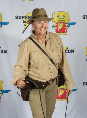 Sherry R cosplay as Indiana Jones