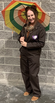 Sherry R in Kaylee Frye brown coverall cosplay