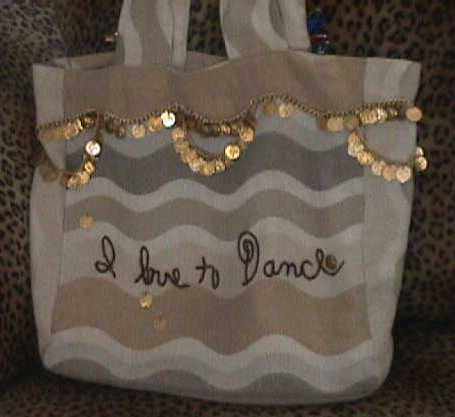 dance bag side showing 'I love to dance'